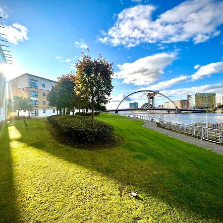 2 Bedroom - River Clyde Home - Parking Glasgow Extérieur photo