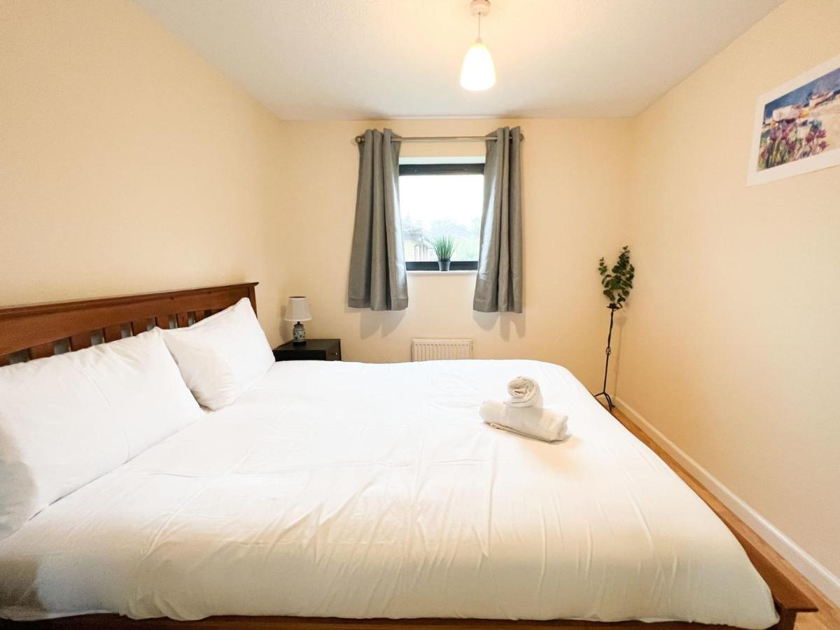 2 Bedroom - River Clyde Home - Parking Glasgow Extérieur photo